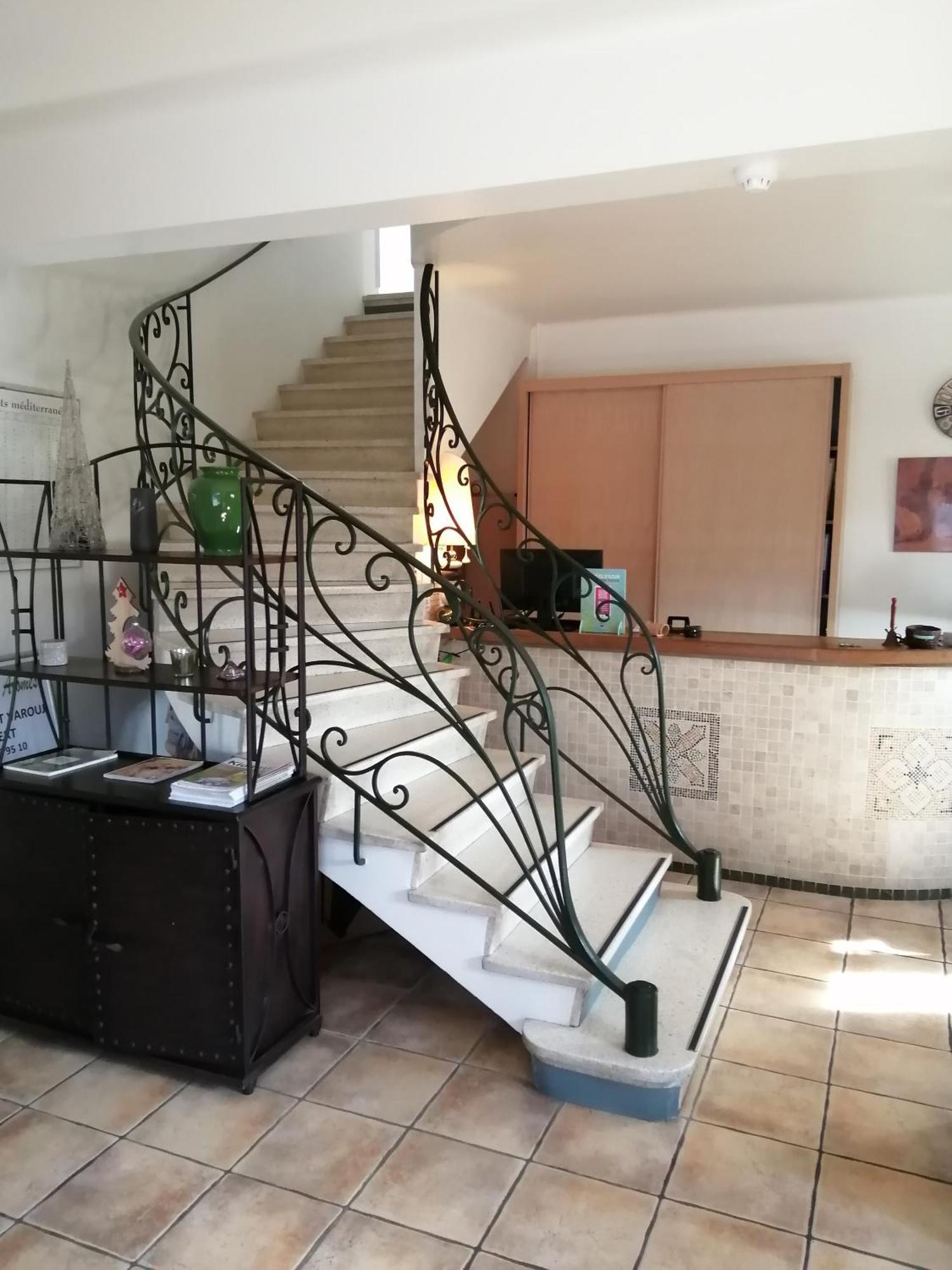 Auberge Les Aromes Grasse Bagian luar foto