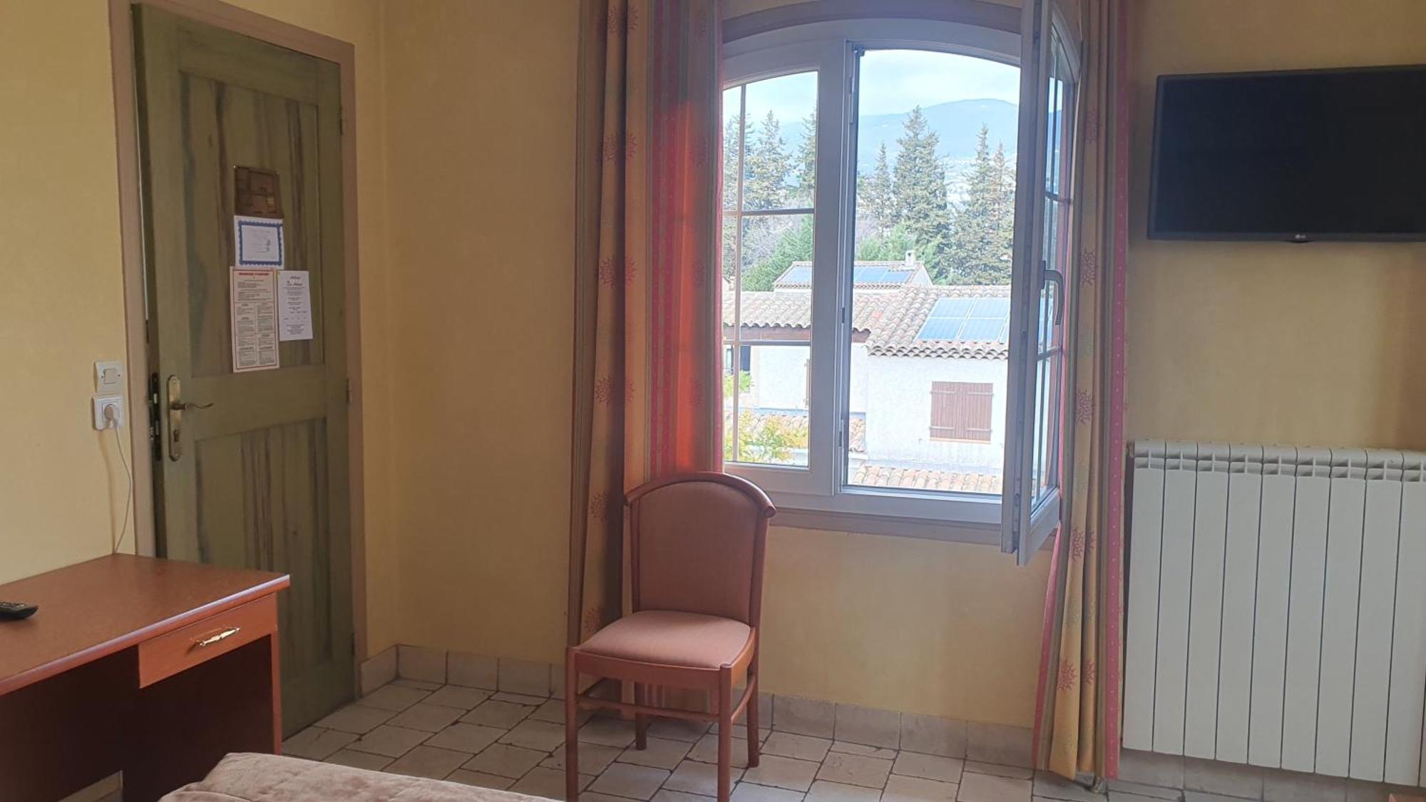 Auberge Les Aromes Grasse Bagian luar foto