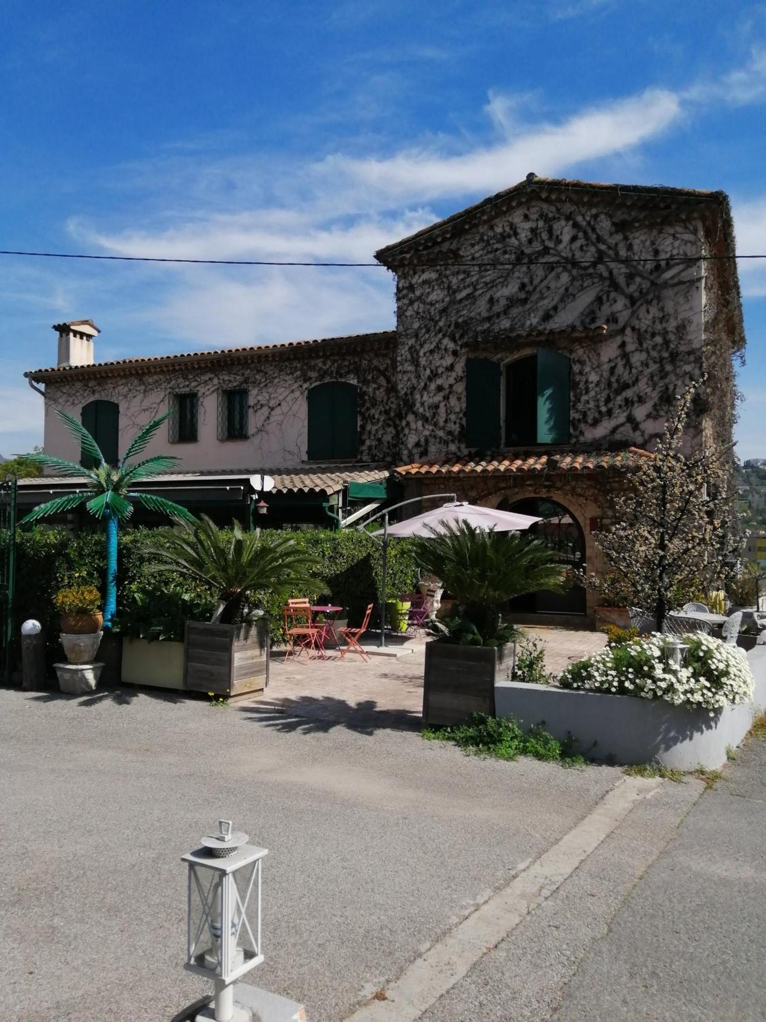 Auberge Les Aromes Grasse Bagian luar foto