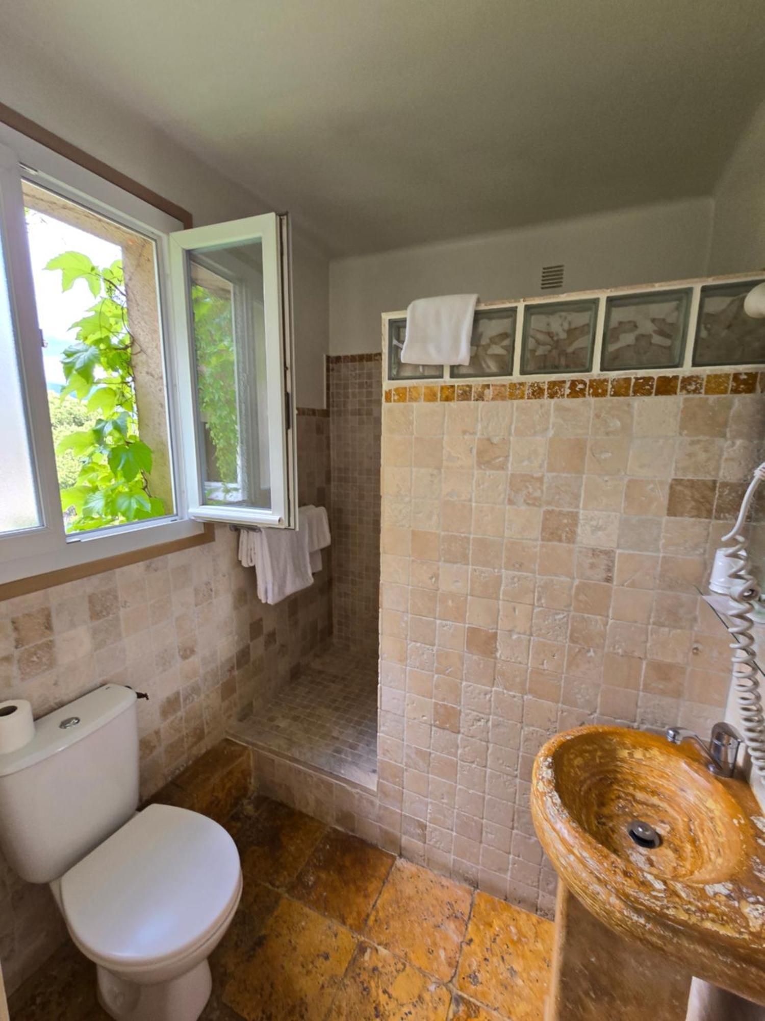 Auberge Les Aromes Grasse Bagian luar foto