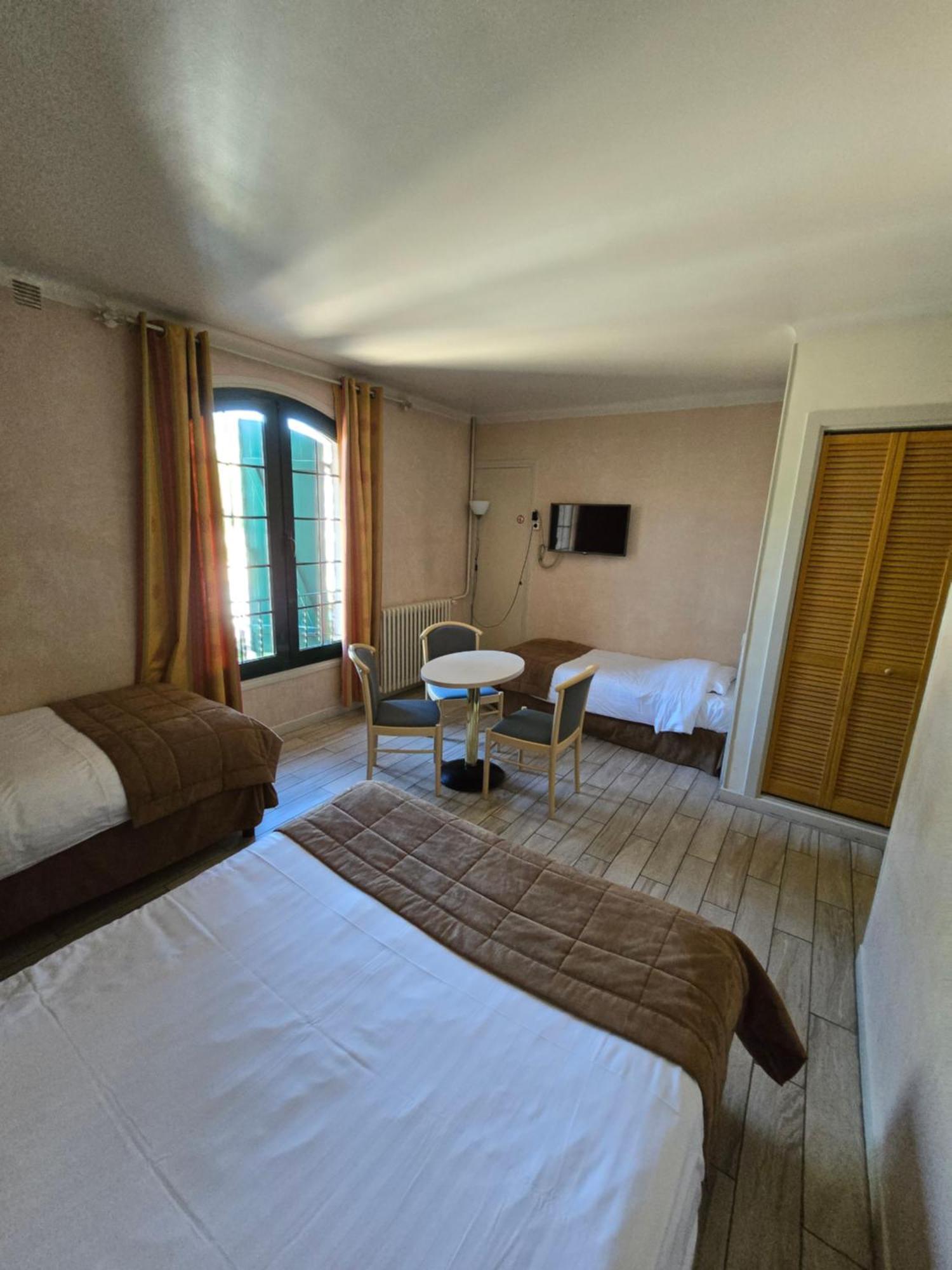 Auberge Les Aromes Grasse Bagian luar foto