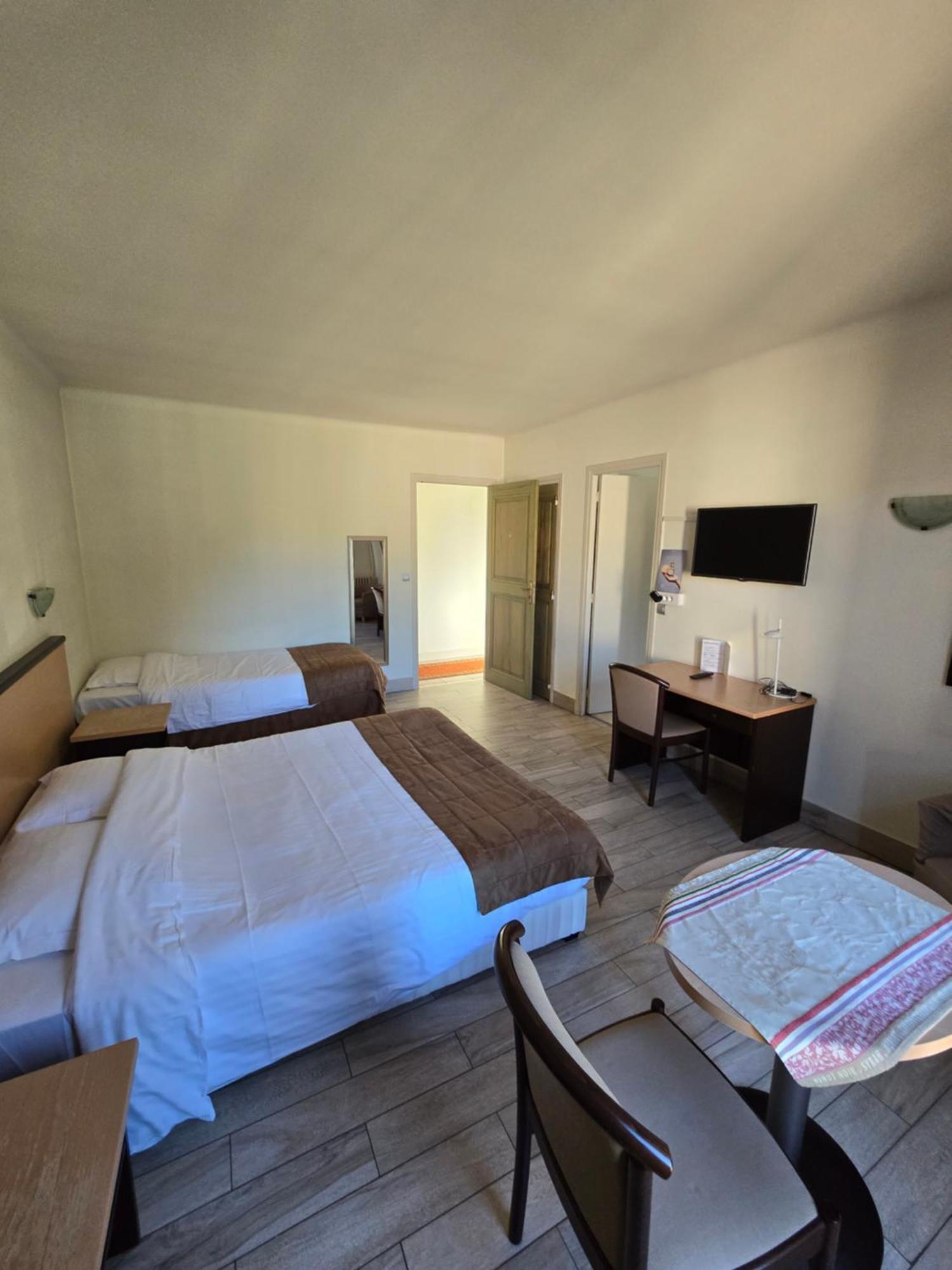 Auberge Les Aromes Grasse Bagian luar foto