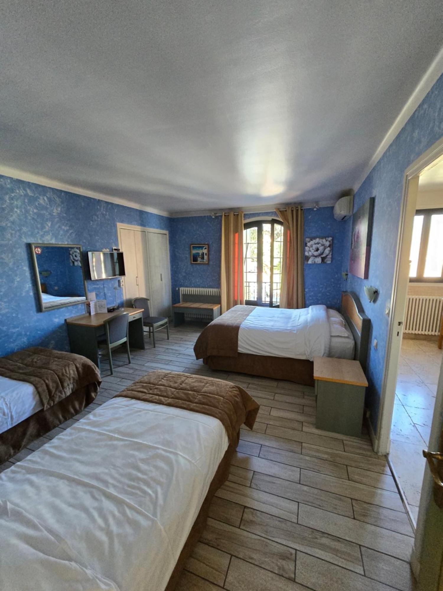 Auberge Les Aromes Grasse Bagian luar foto