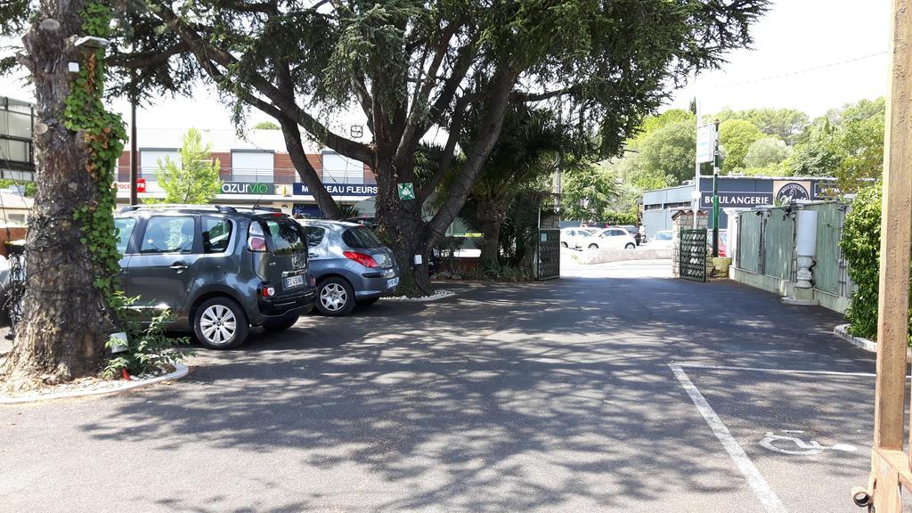 Auberge Les Aromes Grasse Bagian luar foto