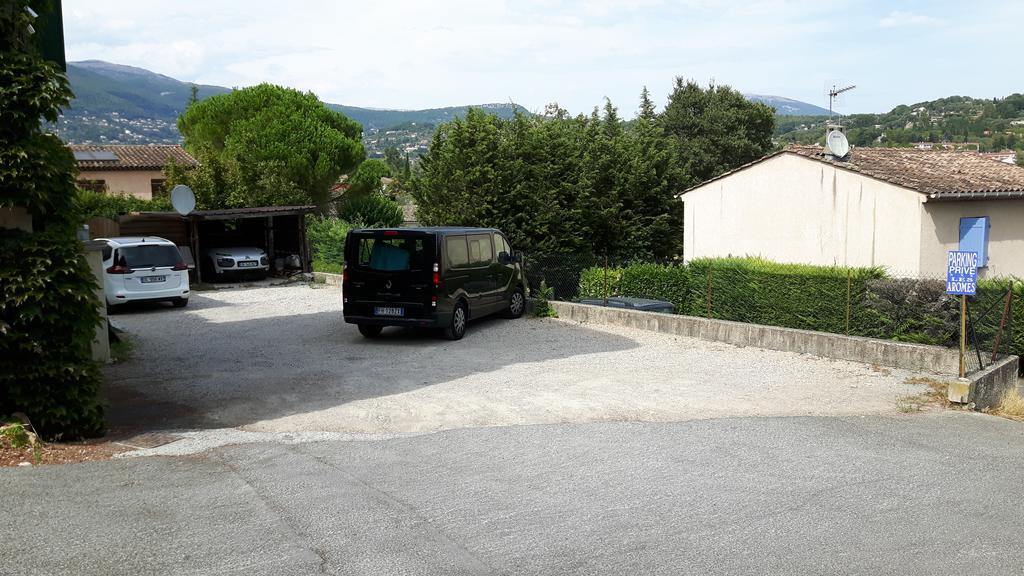 Auberge Les Aromes Grasse Bagian luar foto